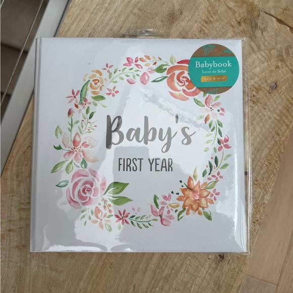 Baby’s First Year Memory Book Floral Hardcover Keepsake by Kate & Milo Child NWT - Picture 3 of 6